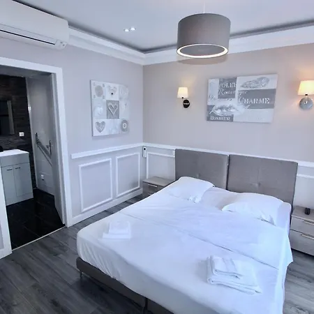 公寓式酒店 Luxury 2*