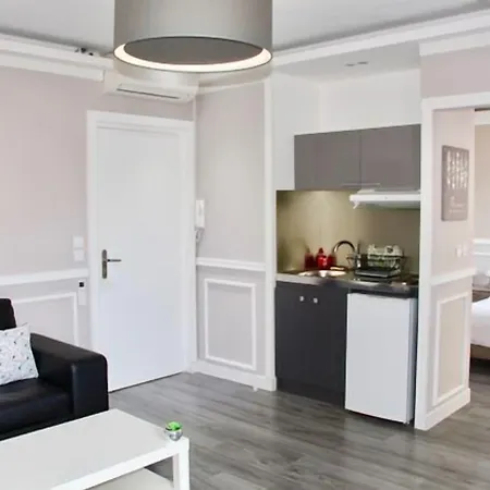 Hotel apartamentowy Luxury