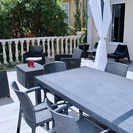 Hotel apartamentowy Luxury Cannes