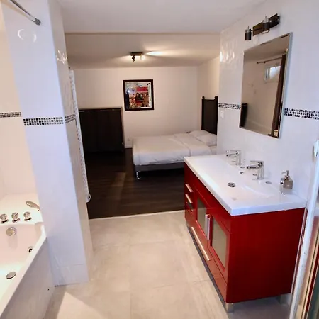Luxury 2* Канны